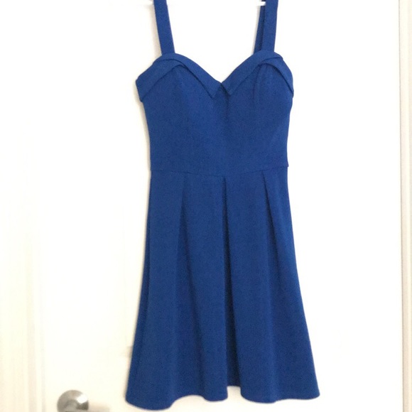 Blue dress - Picture 1 of 4